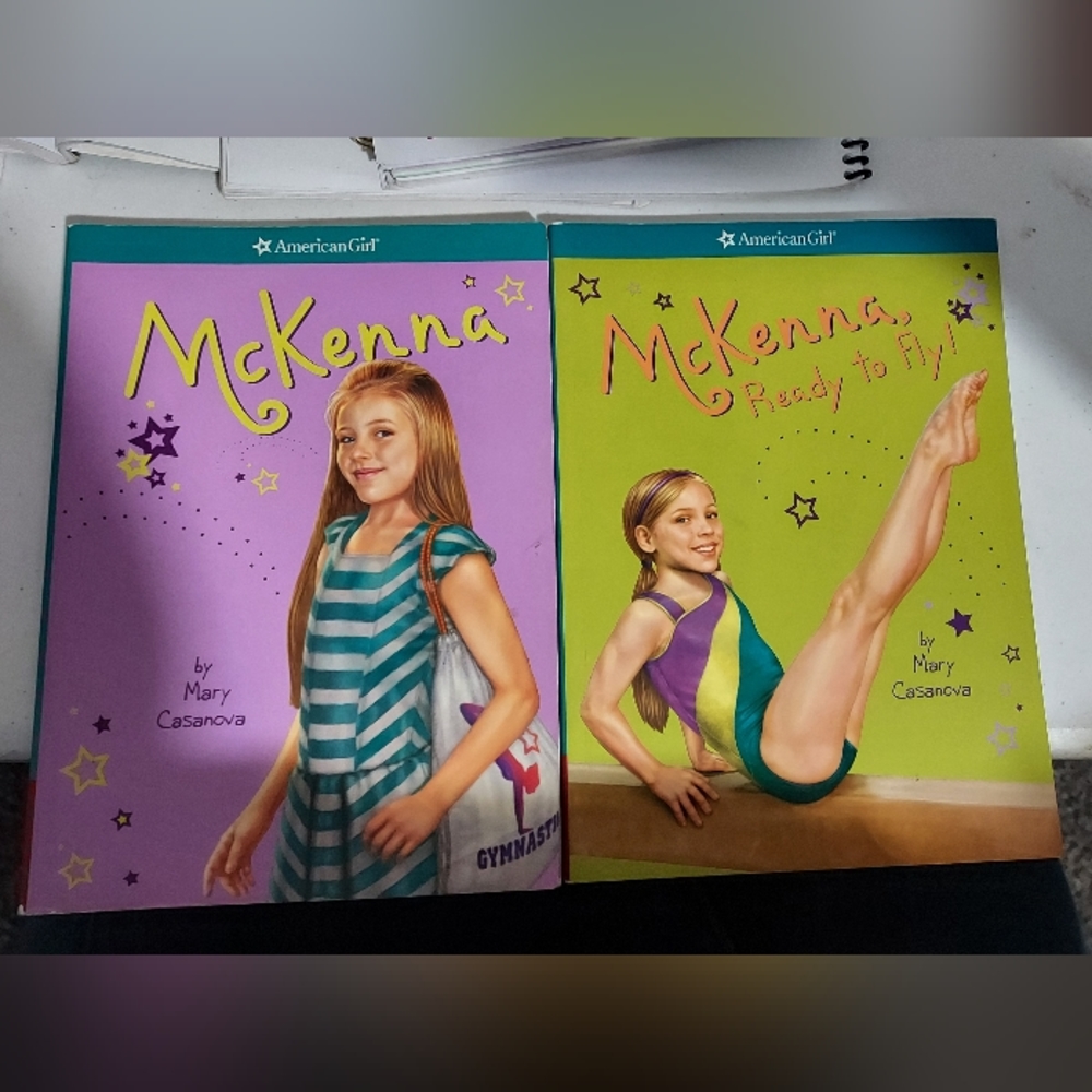📣 SOLD!!!!!     American girl doll books " McKenna"